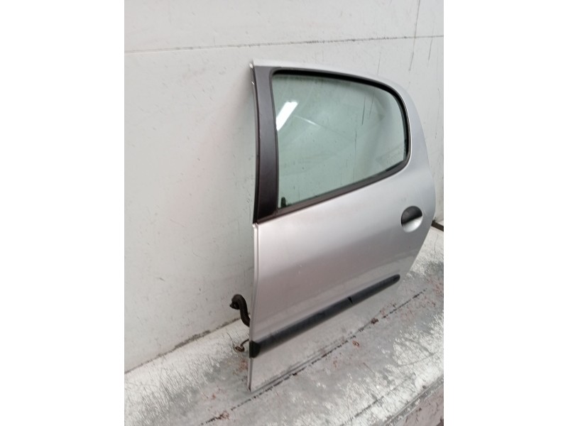 Recambio de puerta trasera izquierda para peugeot 206 hatchback (2a/c) 1.6 i referencia OEM IAM   