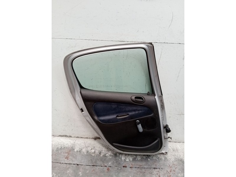 Recambio de puerta trasera izquierda para peugeot 206 hatchback (2a/c) 1.6 i referencia OEM IAM   