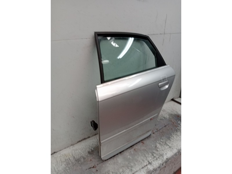 Recambio de puerta trasera izquierda para audi a4 b7 (8ec) 2.0 tdi 16v referencia OEM IAM   