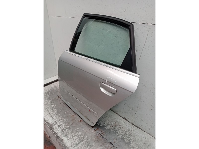Recambio de puerta trasera izquierda para audi a4 b7 (8ec) 2.0 tdi 16v referencia OEM IAM   