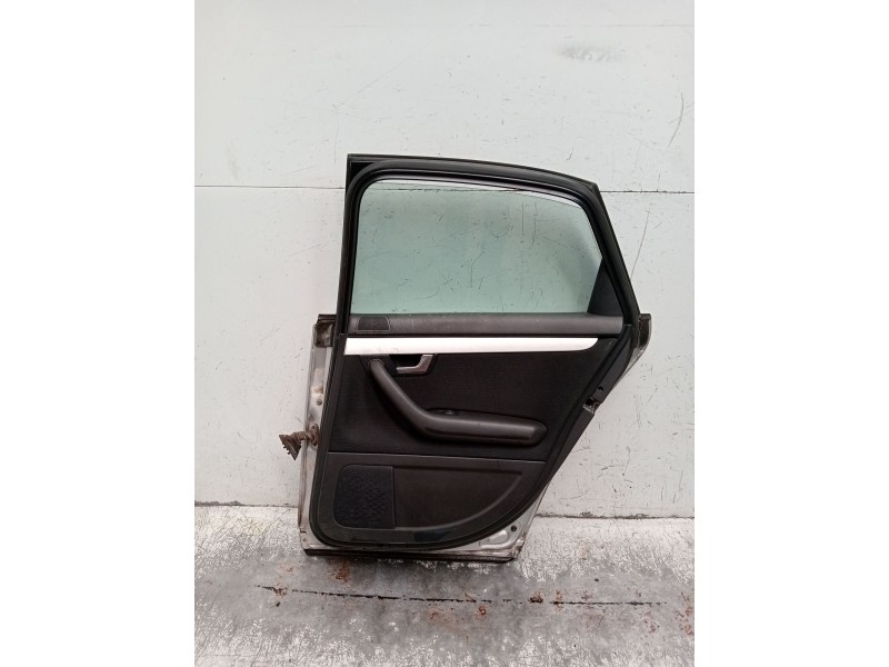 Recambio de puerta trasera derecha para audi a4 b7 (8ec) 2.0 tdi 16v referencia OEM IAM   