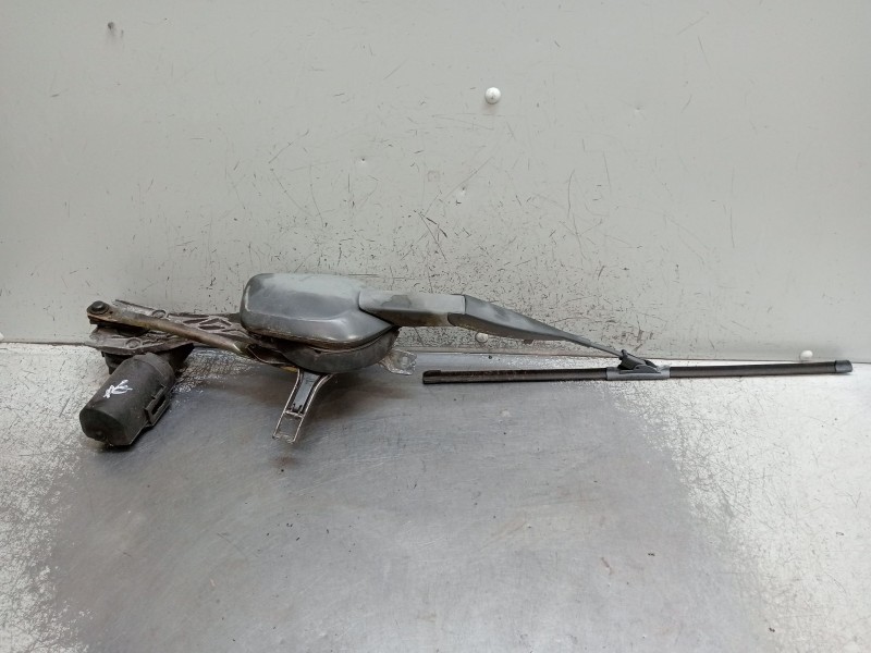 Recambio de motor limpia delantero para mercedes-benz 124 sedán (w124) 300 d (124.130) referencia OEM IAM 0390241 058070 1989