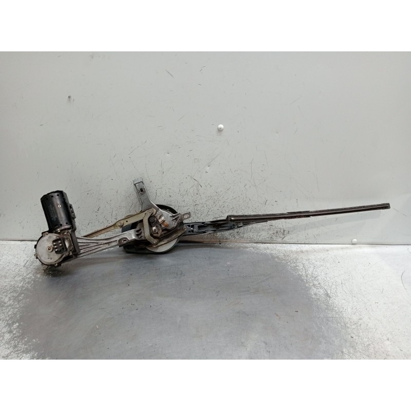 Recambio de motor limpia delantero para mercedes-benz 124 sedán (w124) 300 d (124.130) referencia OEM IAM 0390241 058070 1989