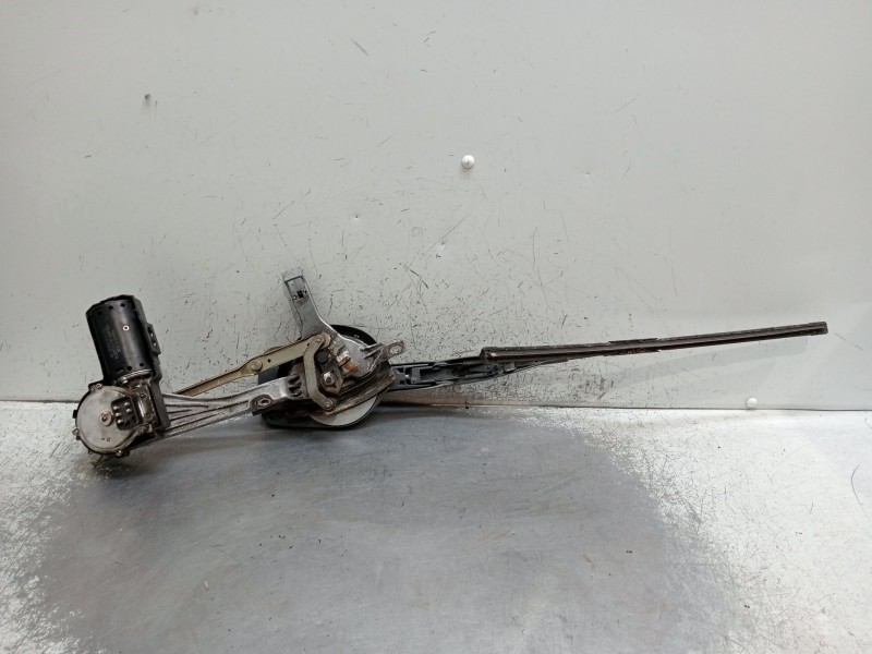 Recambio de motor limpia delantero para mercedes-benz 124 sedán (w124) 300 d (124.130) referencia OEM IAM 0390241 058070 1989