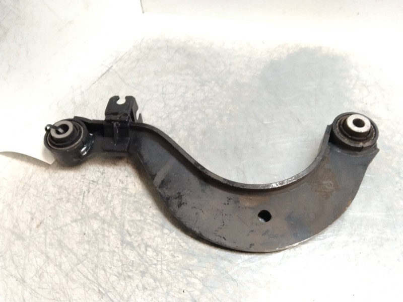 Recambio de brazo suspension superior trasero derecho para skoda suberb (3t4) elegance referencia OEM IAM   