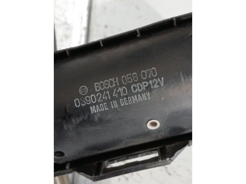 Recambio de motor limpia delantero para mercedes-benz 124 sedán (w124) 300 d (124.130) referencia OEM IAM 0390241 058070 1989
