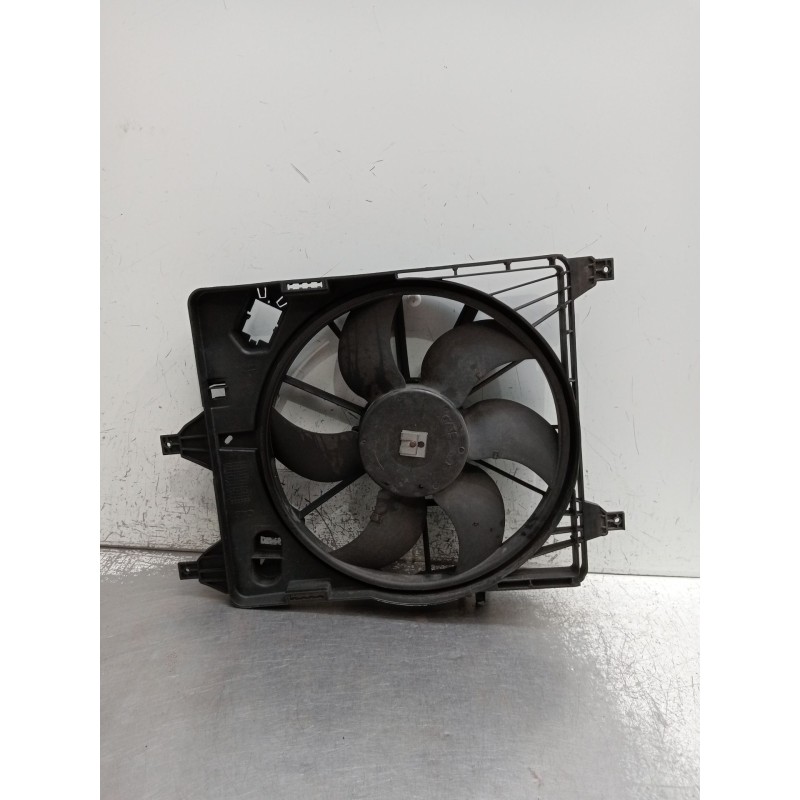 Recambio de electroventilador para renault clio ii (bb_, cb_) 1.5 dci (b/cb3m) referencia OEM IAM 8200685718 5020100 2001