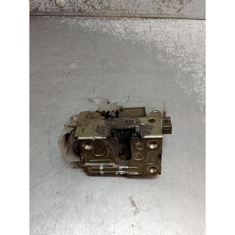 Recambio de motor cierre centralizado trasero izquierdo para renault clio ii (bb_, cb_) 1.5 dci (b/cb3m) referencia OEM IAM  5P 
