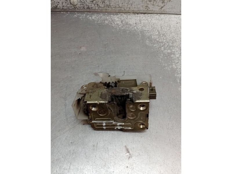 Recambio de motor cierre centralizado trasero izquierdo para renault clio ii (bb_, cb_) 1.5 dci (b/cb3m) referencia OEM IAM  5P 