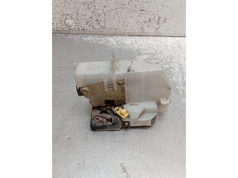 Recambio de motor cierre centralizado trasero izquierdo para renault clio ii (bb_, cb_) 1.5 dci (b/cb3m) referencia OEM IAM  5P 
