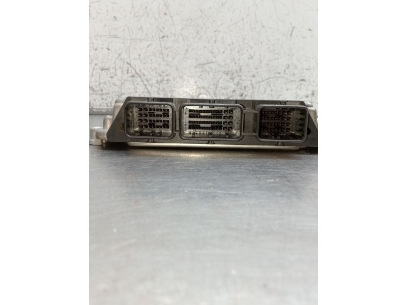 Recambio de centralita motor uce para renault megane ii station wagon (km0/1_) 1.9 dci referencia OEM IAM 0281012589 8200527725 