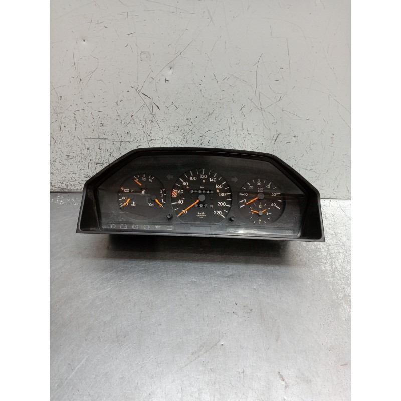 Recambio de cuadro instrumentos para mercedes-benz 124 sedán (w124) 300 d (124.130) referencia OEM IAM 1245437321 110008316 1989