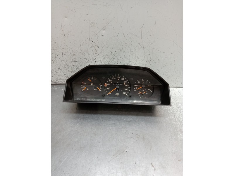 Recambio de cuadro instrumentos para mercedes-benz 124 sedán (w124) 300 d (124.130) referencia OEM IAM 1245437321 110008316 1989