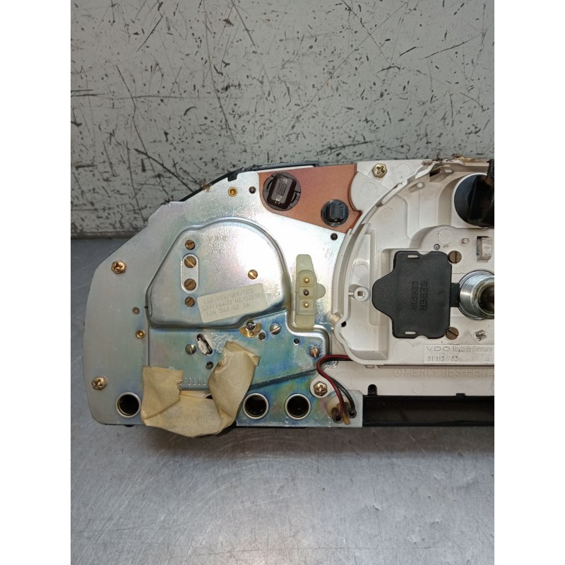Recambio de cuadro instrumentos para mercedes-benz 124 sedán (w124) 300 d (124.130) referencia OEM IAM 1245437321 110008316 1989