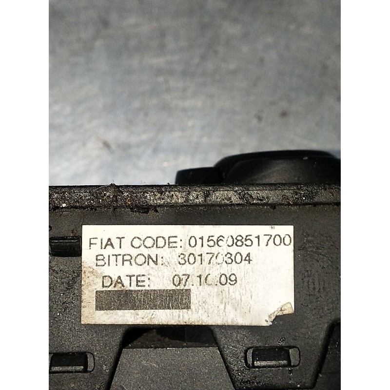 Recambio de mando elevalunas delantero izquierdo para alfa romeo mito (955_) 1.4 (955axb1b) referencia OEM IAM 01560851700 3P 20