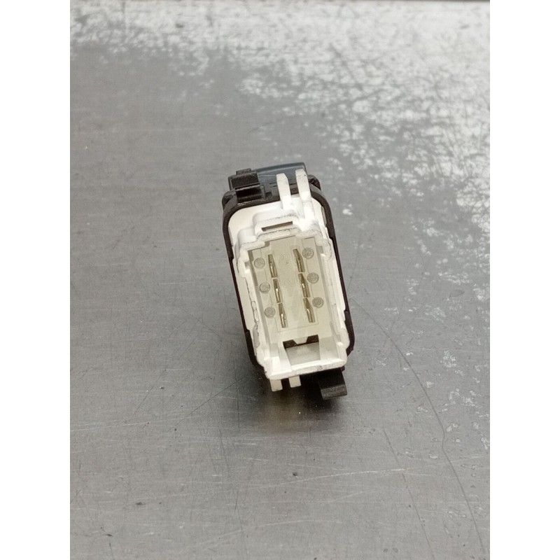 Recambio de mando elevalunas delantero derecho para renault clio ii (bb_, cb_) 1.5 dci (b/cb3m) referencia OEM IAM 26488 5P 2001