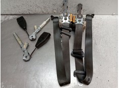 Recambio de juego cinturones delantero para renault clio ii (bb_, cb_) 1.5 dci (b/cb3m) referencia OEM IAM  5P 2001 2