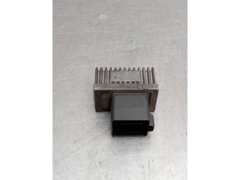 Recambio de caja precalentamiento para renault clio ii (bb_, cb_) 1.5 dci (b/cb3m) referencia OEM IAM 7700115078  2001
