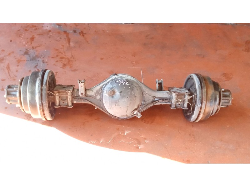 Recambio de puente trasero para isuzu nkr77 nkr 85e2 referencia OEM IAM TAMBOR RUEDAS GEMELAS 