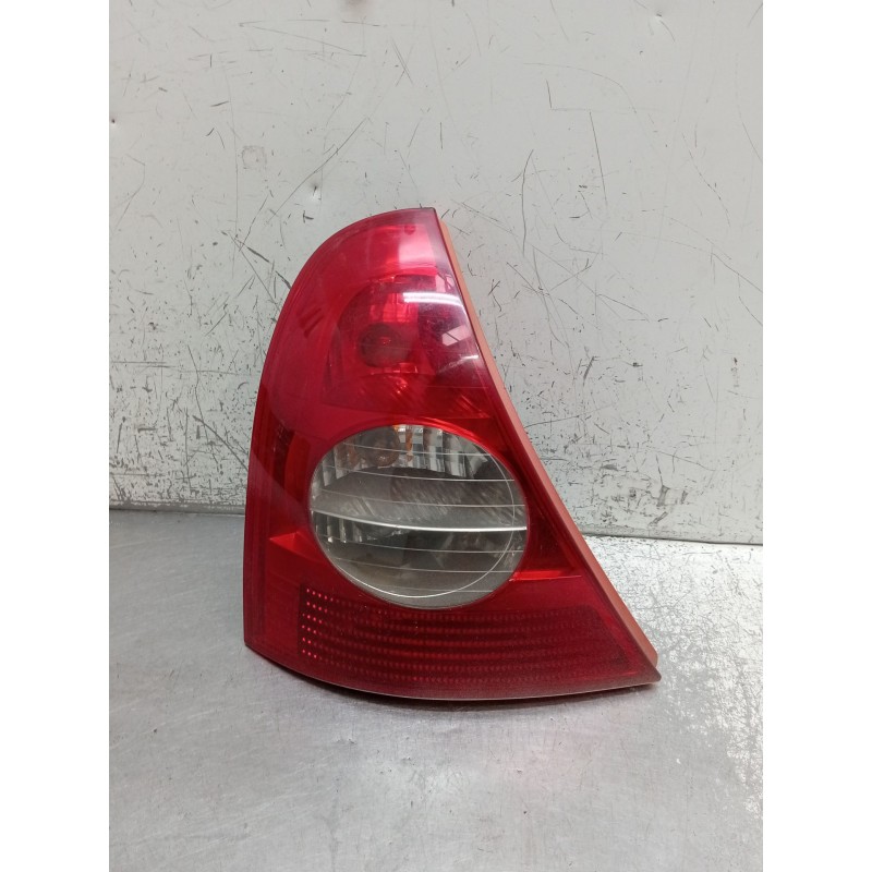 Recambio de piloto trasero izquierdo para renault clio ii (bb_, cb_) 1.5 dci (b/cb3m) referencia OEM IAM   2001