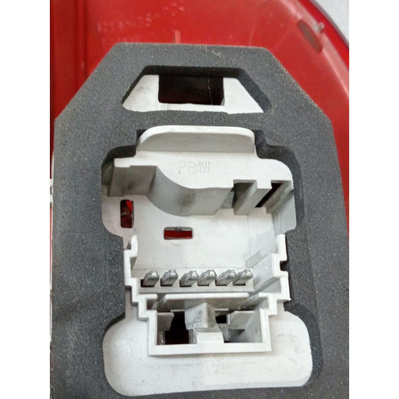 Recambio de piloto trasero izquierdo para renault clio ii (bb_, cb_) 1.5 dci (b/cb3m) referencia OEM IAM   2001