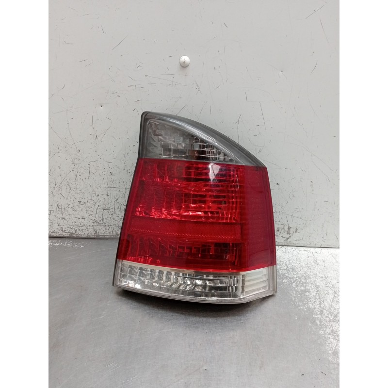 Recambio de piloto trasero derecho para opel vectra c gts (z02) 2.2 dti 16v (f68) referencia OEM IAM 13157647  