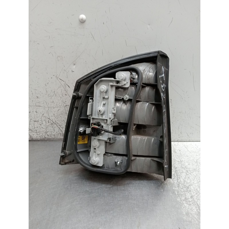 Recambio de piloto trasero derecho para opel vectra c gts (z02) 2.2 dti 16v (f68) referencia OEM IAM 13157647  