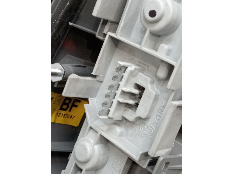 Recambio de piloto trasero derecho para opel vectra c gts (z02) 2.2 dti 16v (f68) referencia OEM IAM 13157647  