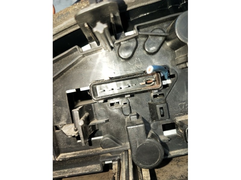 Recambio de piloto trasero izquierdo para peugeot 406 (8b) 1.9 td referencia OEM IAM   1995