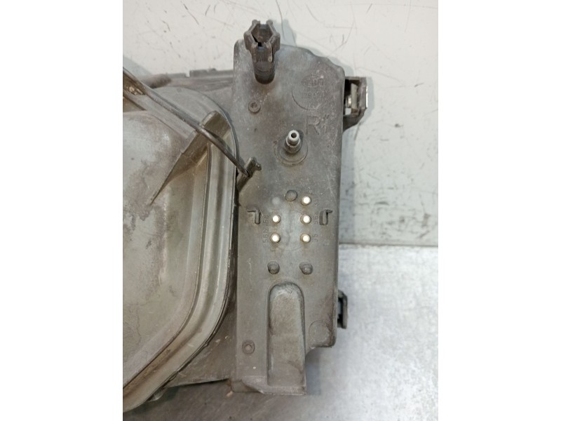 Recambio de faro derecho para mercedes-benz 124 sedán (w124) 300 d (124.130) referencia OEM IAM   1989