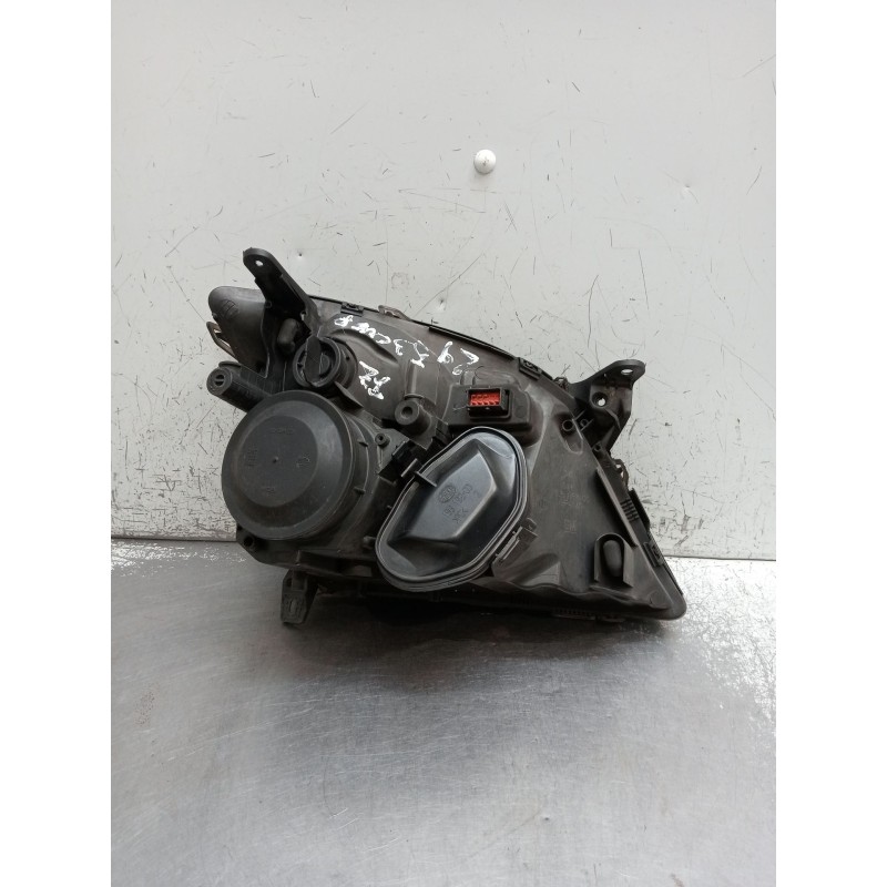 Recambio de faro izquierdo para opel vectra c gts (z02) 2.2 dti 16v (f68) referencia OEM IAM 15588700  