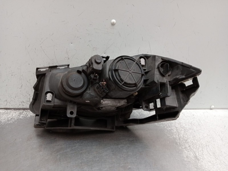 Recambio de faro derecho para renault megane ii station wagon (km0/1_) 1.9 dci referencia OEM IAM 8200412748A XENON 89312780 200