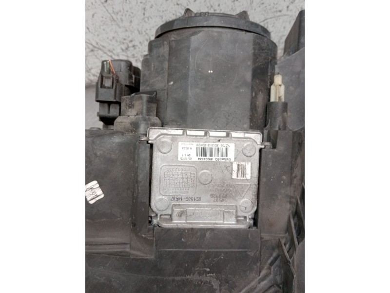 Recambio de faro derecho para renault megane ii station wagon (km0/1_) 1.9 dci referencia OEM IAM 8200412748A XENON 89312780 200