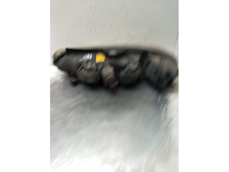 Recambio de faro derecho para peugeot 406 (8b) 1.9 td referencia OEM IAM 0301037022  1995