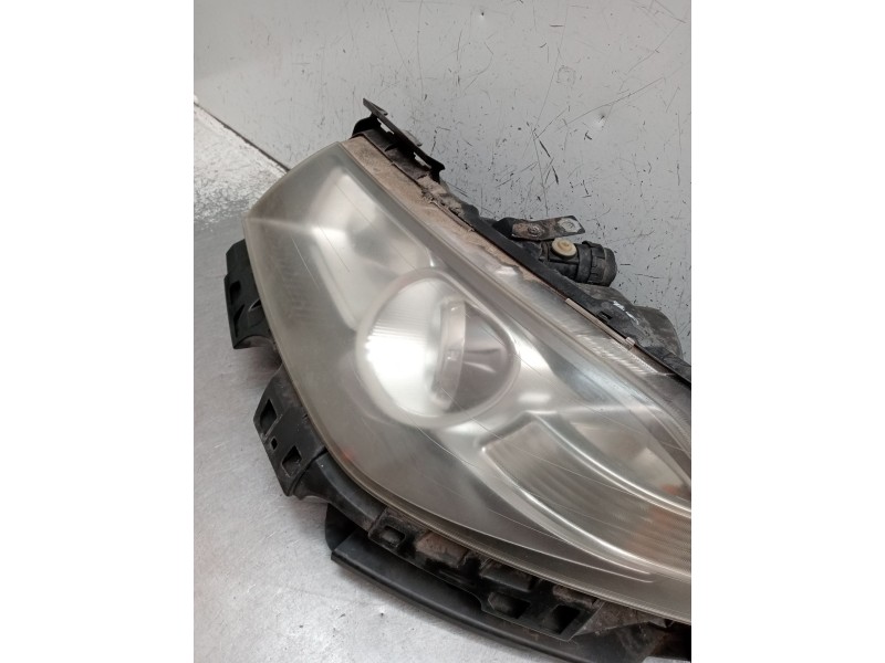 Recambio de faro izquierdo para renault megane ii station wagon (km0/1_) 1.9 dci referencia OEM IAM 8200412746A XENON 89312770 2