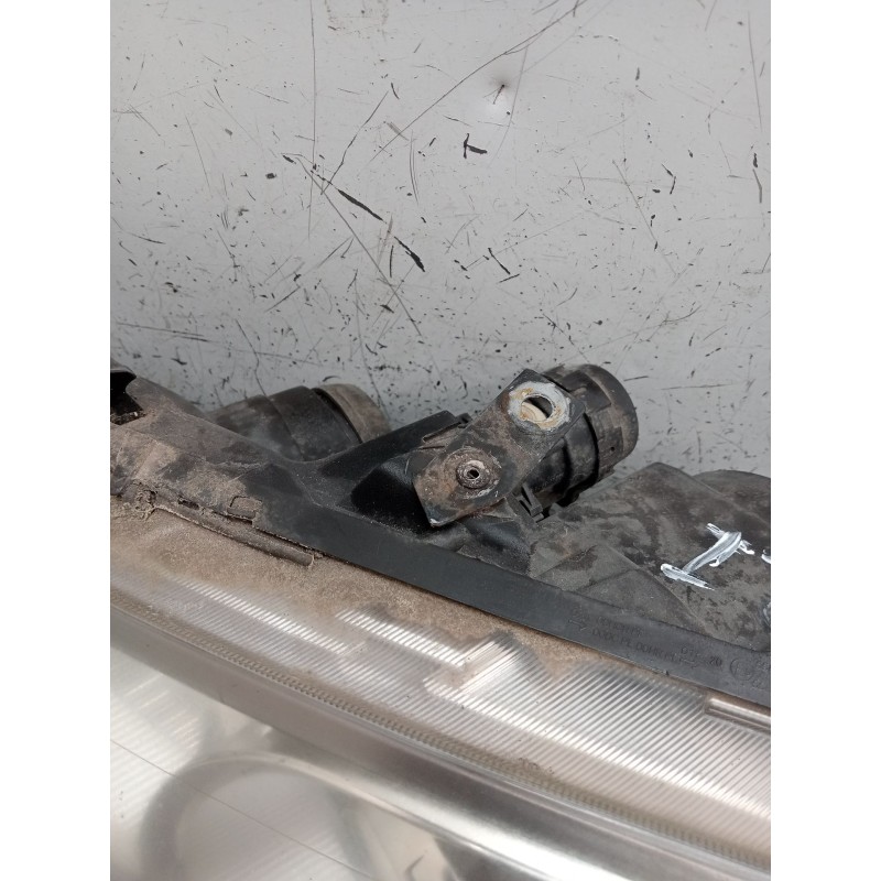 Recambio de faro izquierdo para renault megane ii station wagon (km0/1_) 1.9 dci referencia OEM IAM 8200412746A XENON 89312770 2