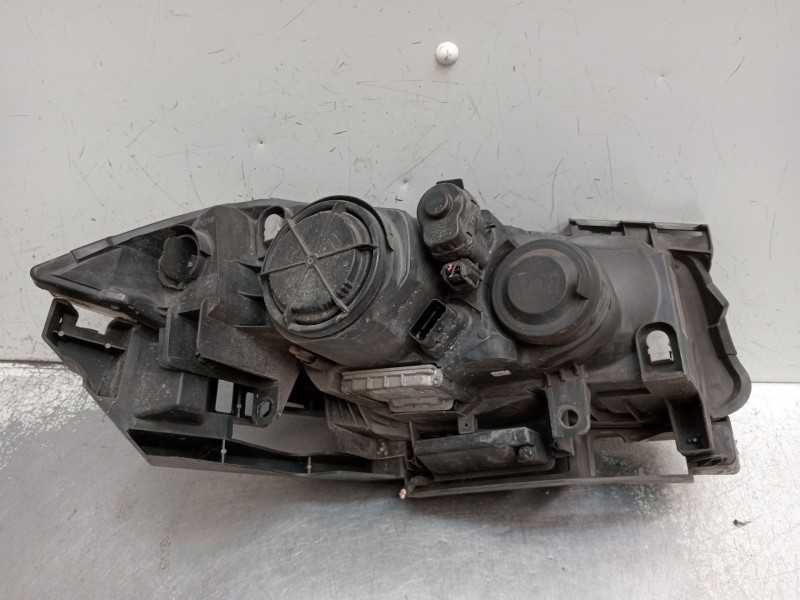 Recambio de faro izquierdo para renault megane ii station wagon (km0/1_) 1.9 dci referencia OEM IAM 8200412746A XENON 89312770 2