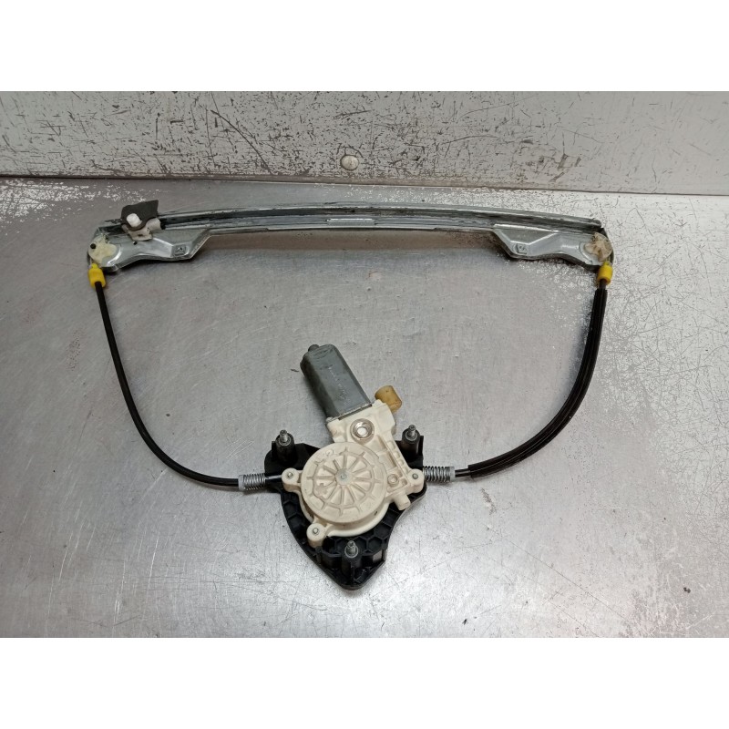 Recambio de elevalunas delantero izquierdo para renault clio ii (bb_, cb_) 1.5 dci (b/cb3m) referencia OEM IAM 0130822020 5P 200