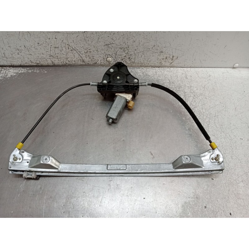 Recambio de elevalunas delantero izquierdo para renault clio ii (bb_, cb_) 1.5 dci (b/cb3m) referencia OEM IAM 0130822020 5P 200
