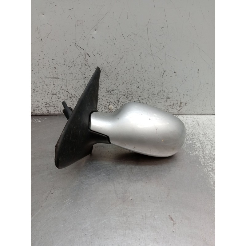 Recambio de retrovisor izquierdo para renault clio ii (bb_, cb_) 1.5 dci (b/cb3m) referencia OEM IAM  MANUAL 2001