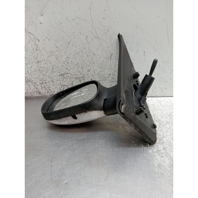 Recambio de retrovisor izquierdo para renault clio ii (bb_, cb_) 1.5 dci (b/cb3m) referencia OEM IAM  MANUAL 2001