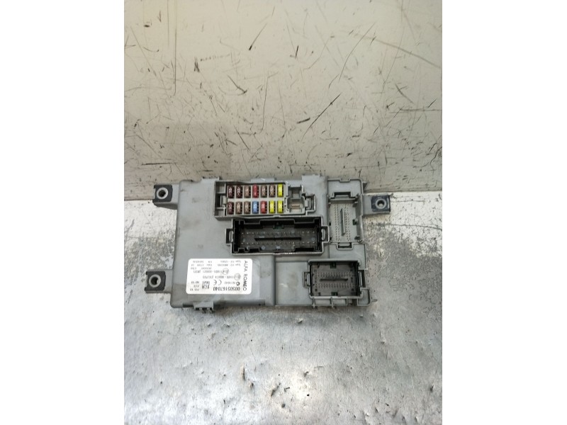 Recambio de caja reles / fusibles para alfa romeo mito (955_) 1.4 (955axb1b) referencia OEM IAM 00505167040 116RI000674 2008
