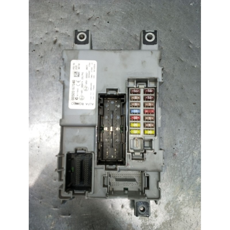 Recambio de caja reles / fusibles para alfa romeo mito (955_) 1.4 (955axb1b) referencia OEM IAM 00505167040 116RI000674 2008