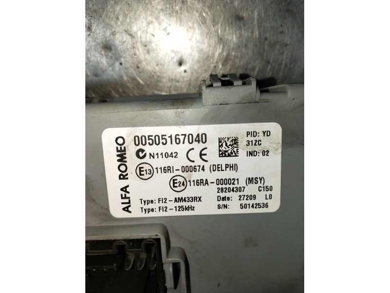 Recambio de caja reles / fusibles para alfa romeo mito (955_) 1.4 (955axb1b) referencia OEM IAM 00505167040 116RI000674 2008