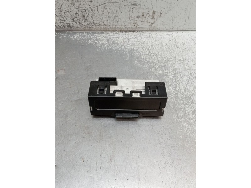 Recambio de pantalla multifuncion para renault clio ii (bb_, cb_) 1.5 dci (b/cb3m) referencia OEM IAM 8200380298 216771272 2001