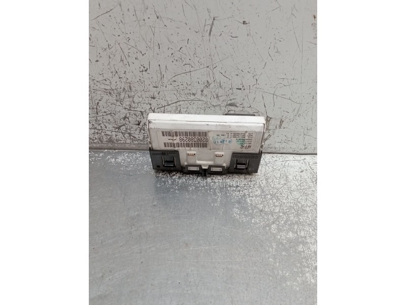 Recambio de pantalla multifuncion para renault clio ii (bb_, cb_) 1.5 dci (b/cb3m) referencia OEM IAM 8200380298 216771272 2001