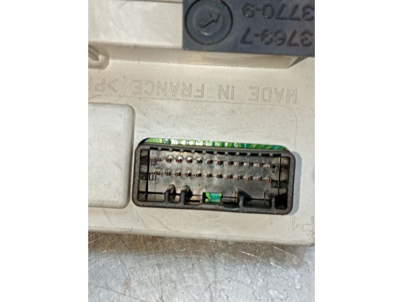 Recambio de pantalla multifuncion para renault clio ii (bb_, cb_) 1.5 dci (b/cb3m) referencia OEM IAM 8200380298 216771272 2001