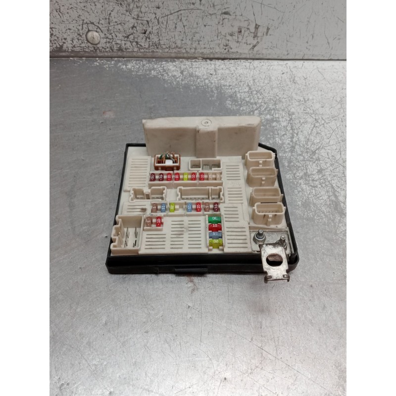 Recambio de caja reles / fusibles para renault megane ii station wagon (km0/1_) 1.9 dci referencia OEM IAM 8200455424 519083075 