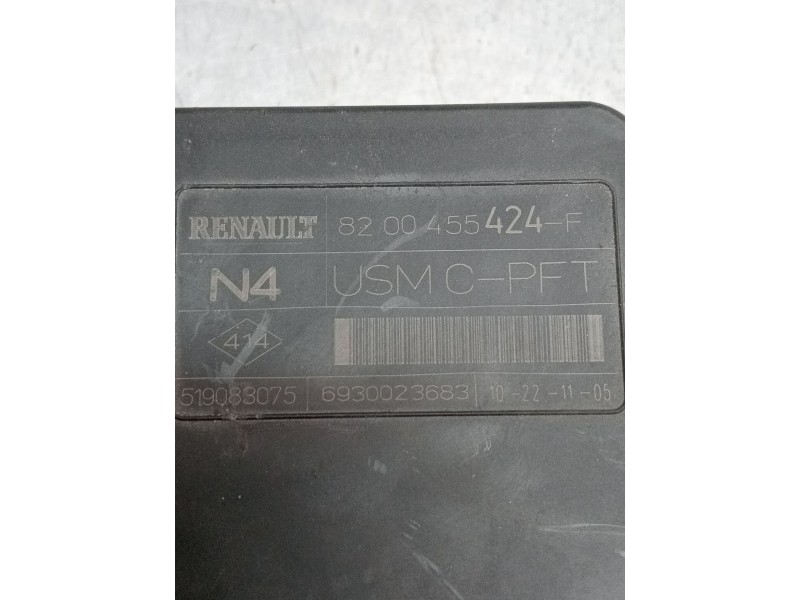 Recambio de caja reles / fusibles para renault megane ii station wagon (km0/1_) 1.9 dci referencia OEM IAM 8200455424 519083075 