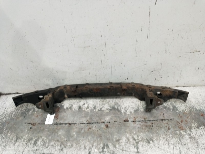 Recambio de refuerzo paragolpes delantero para ssangyong kyron 2.0 xdi referencia OEM IAM   2005